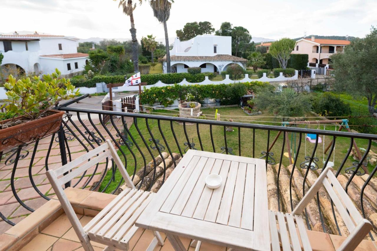 Sa Domu Sarda Suites - Bed & Breakfast Porto Columbu - Perd'E Sali Ngoại thất bức ảnh