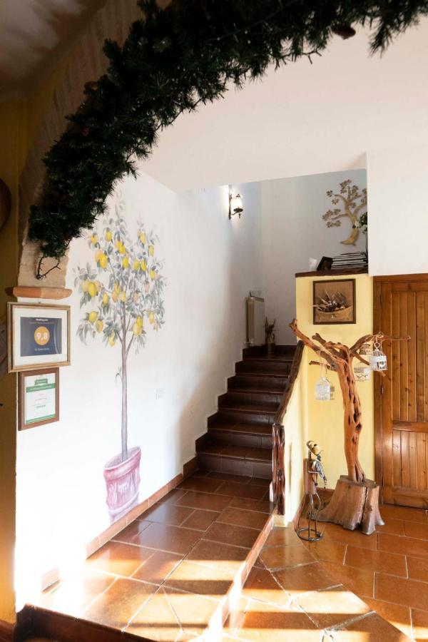Sa Domu Sarda Suites - Bed & Breakfast Porto Columbu - Perd'E Sali Ngoại thất bức ảnh