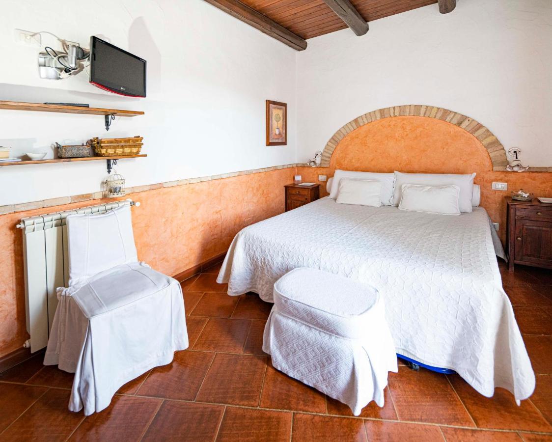 Sa Domu Sarda Suites - Bed & Breakfast Porto Columbu - Perd'E Sali Ngoại thất bức ảnh